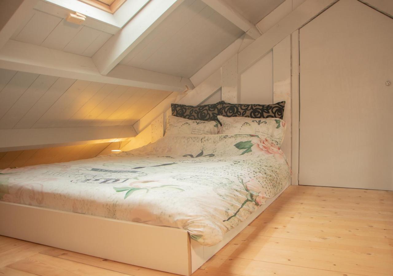 Het Wierhuis Pieterburen Bagian luar foto